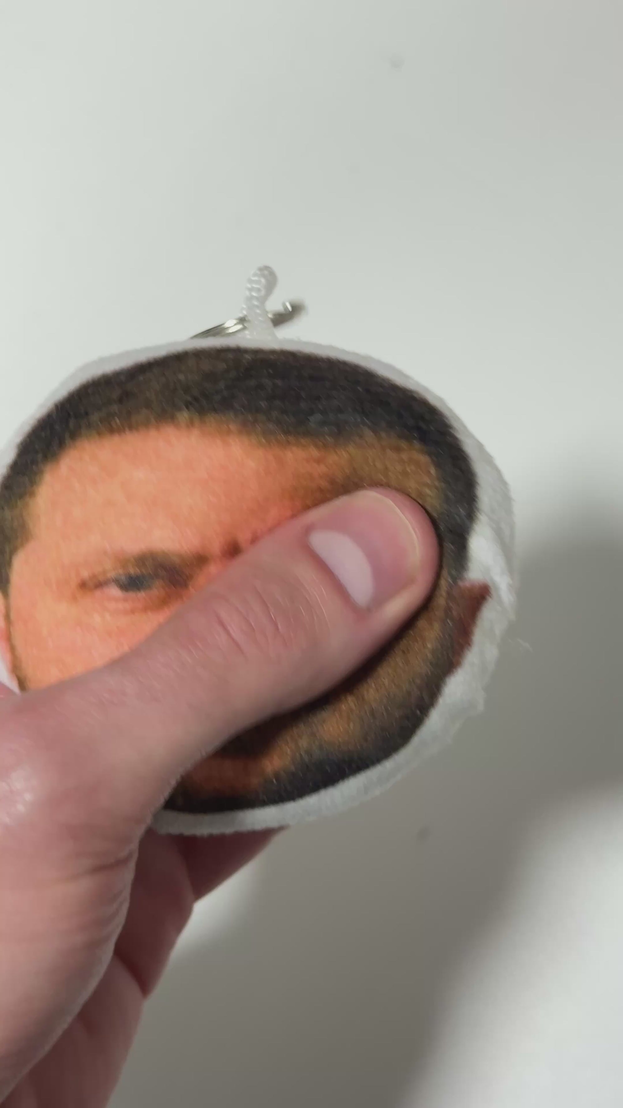 Keychain with speaker Volodymyr Zelensky