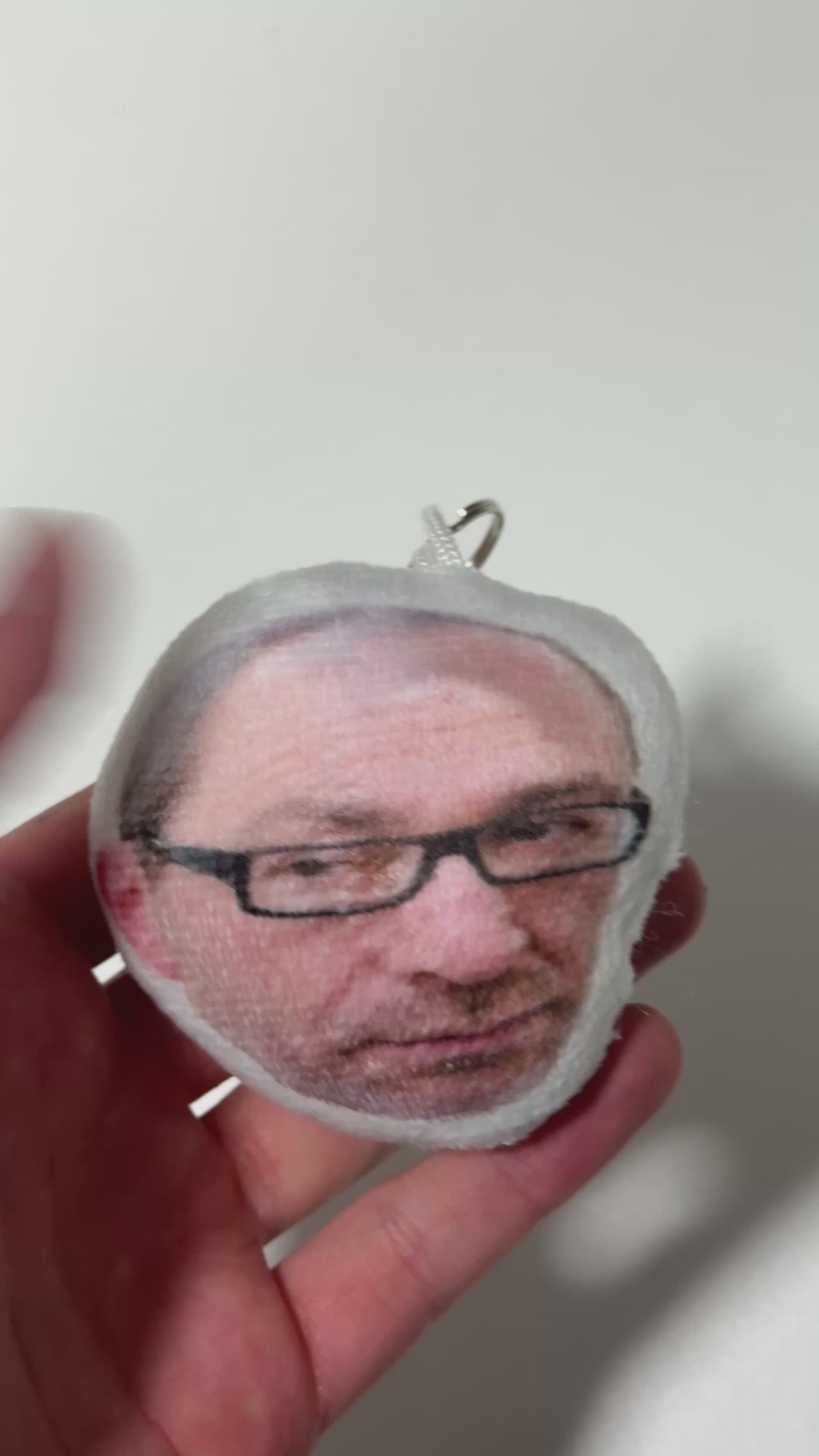 Keychain with speaker Gennady Kernes