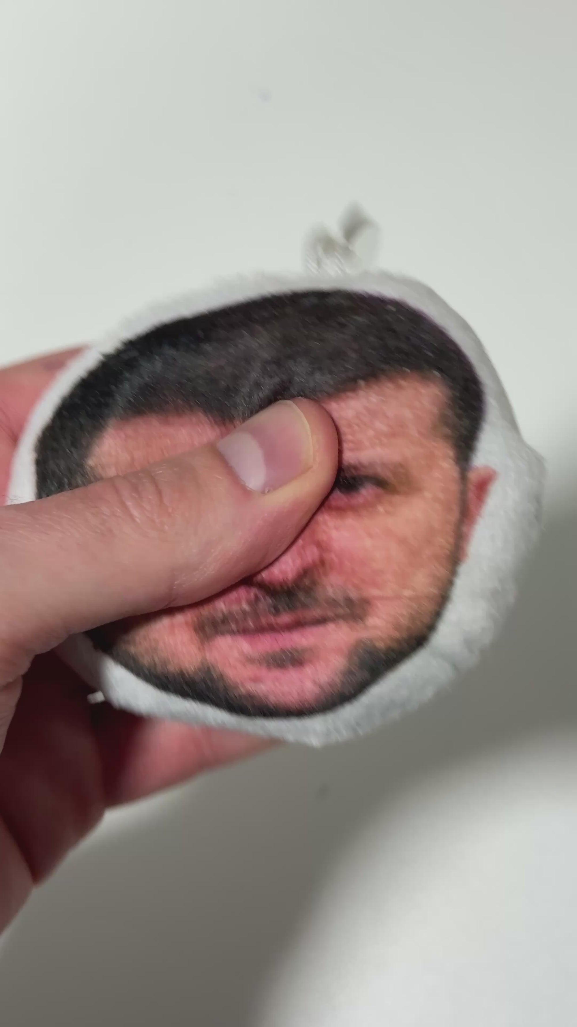 Keychain with speaker Volodymyr Zelensky