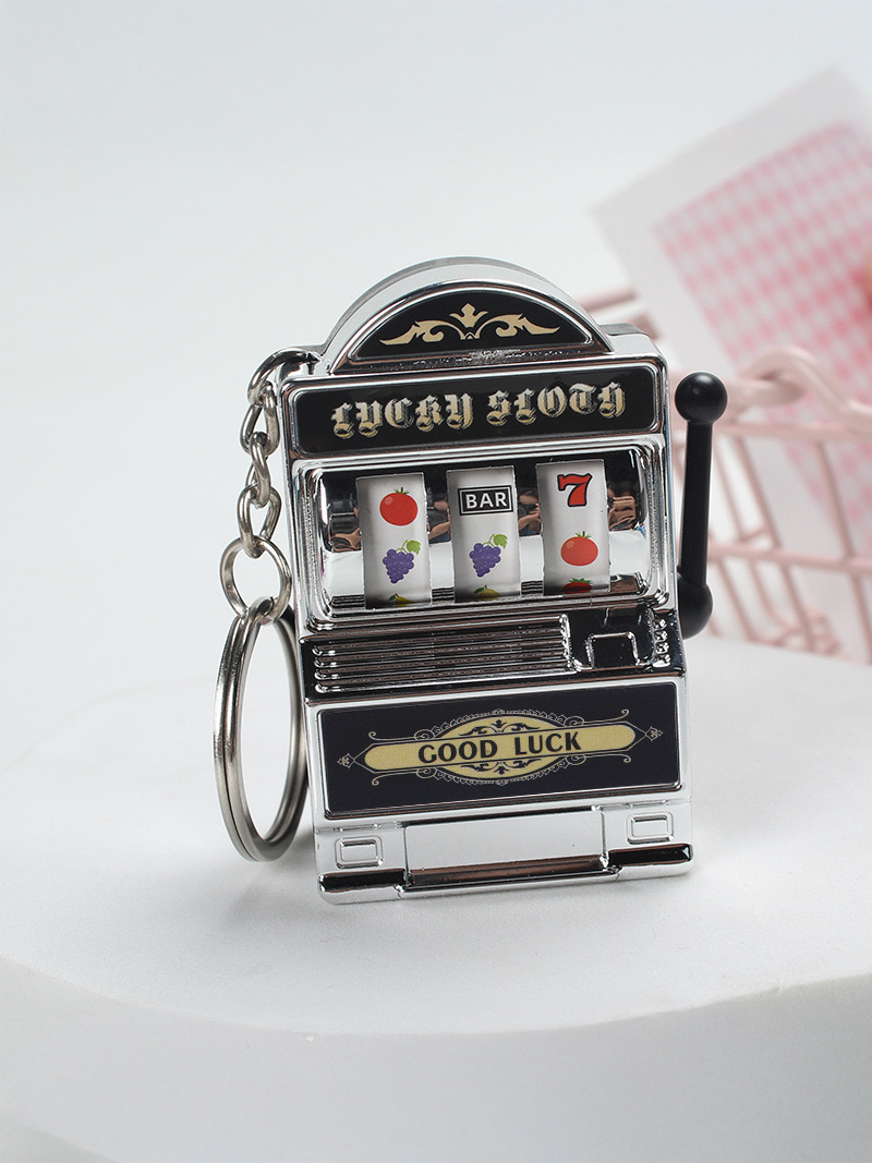 Mini slot machine key chain set 