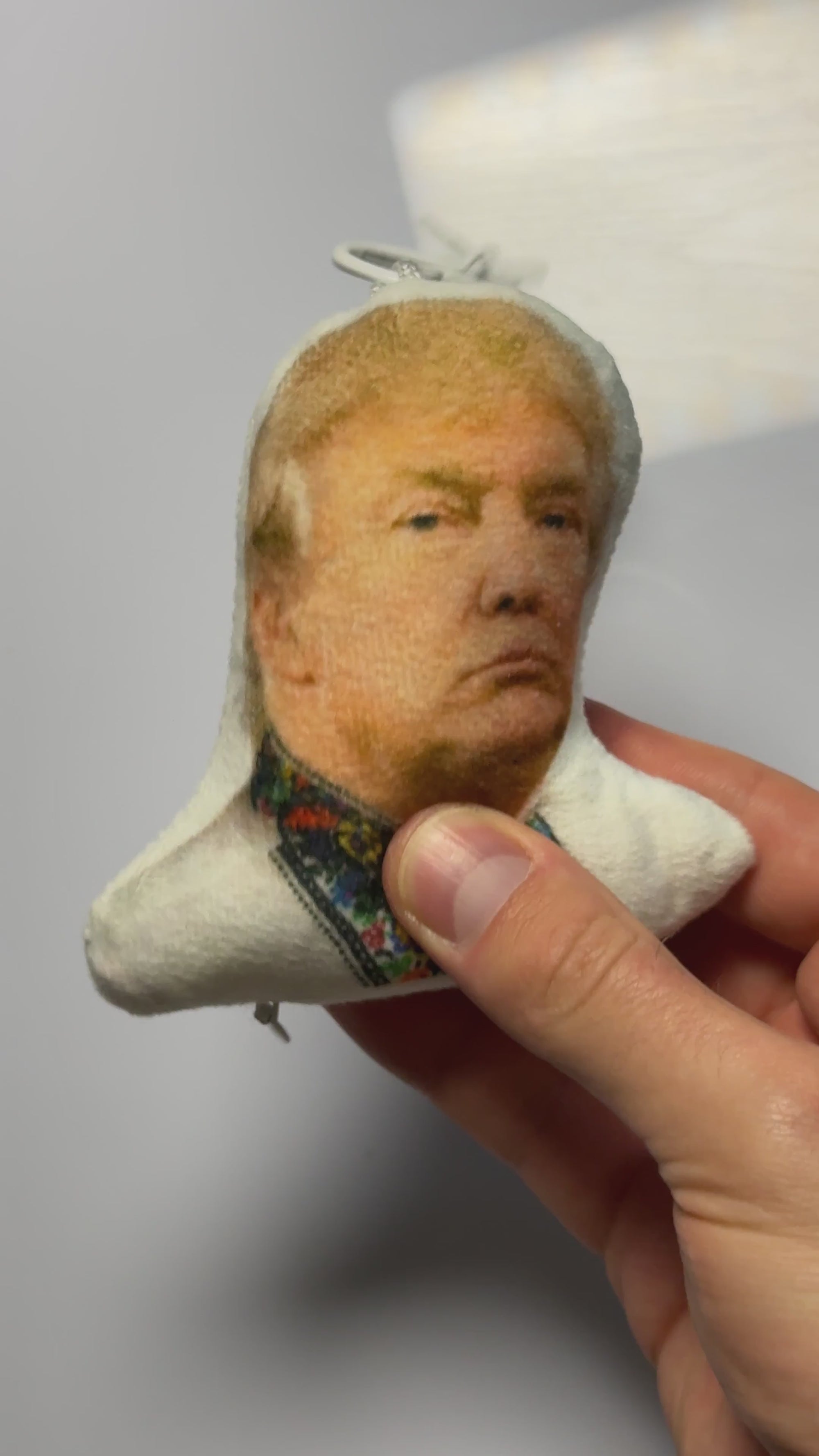 Брелок із динаміком патріотичний Трамп