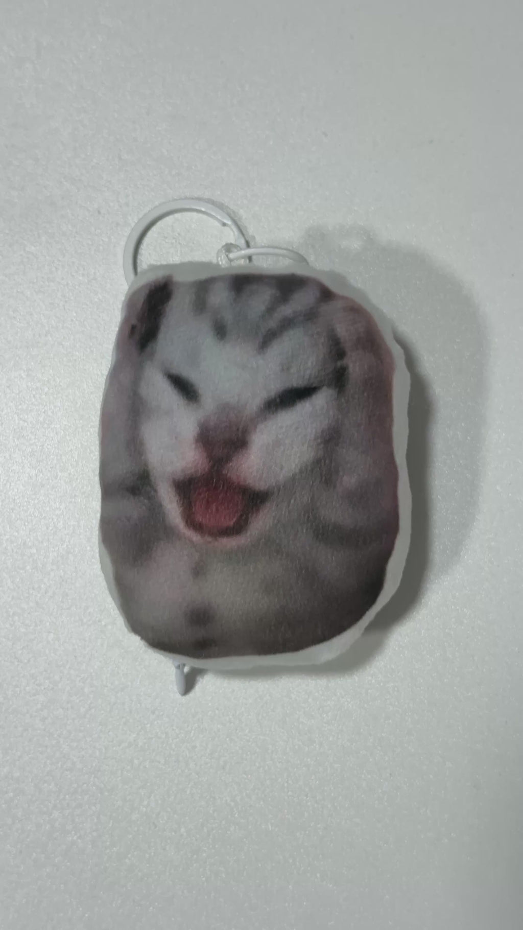 Брелок із динаміком Crying Cat