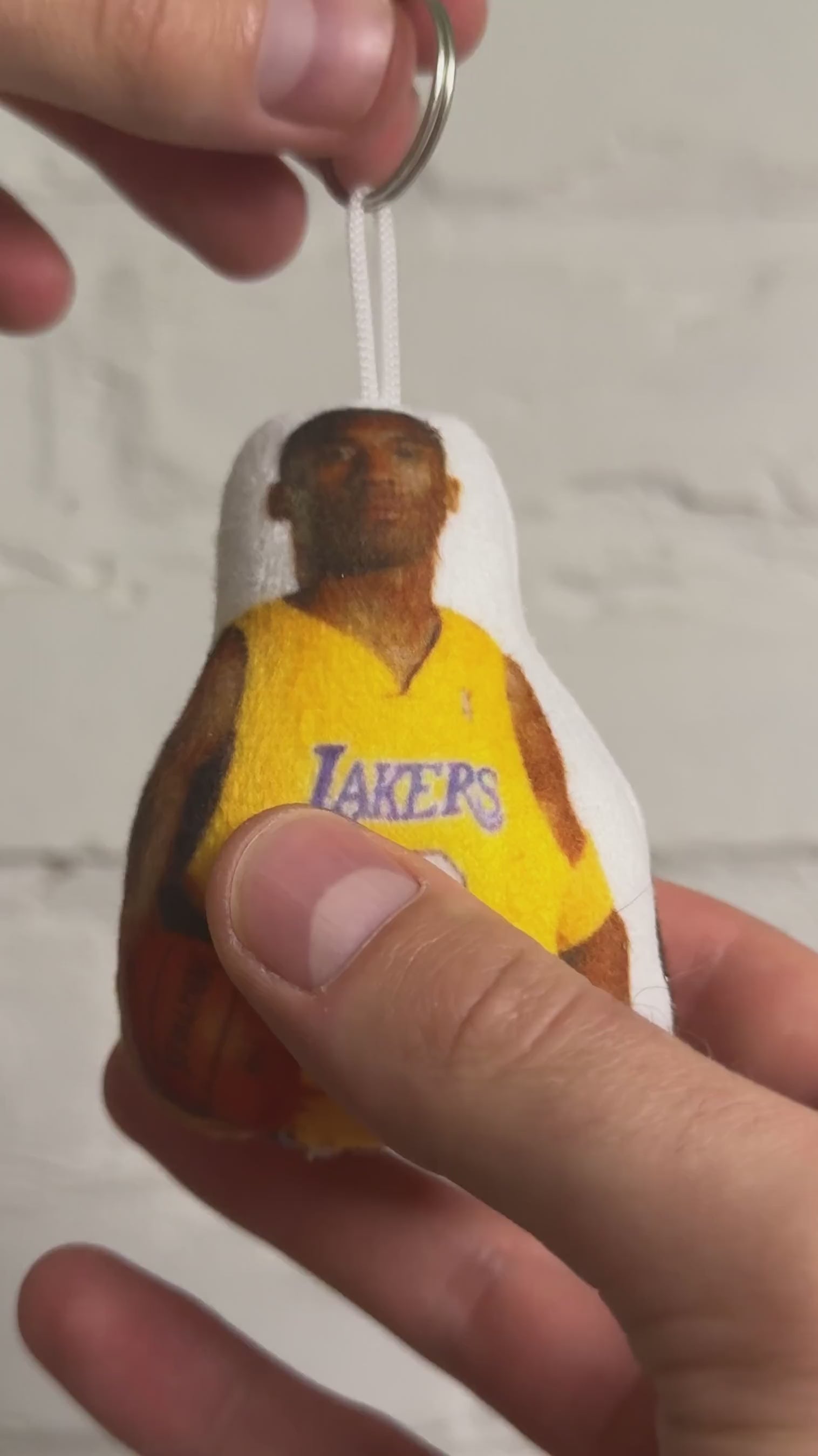 Брелок із динаміком kobe bryant