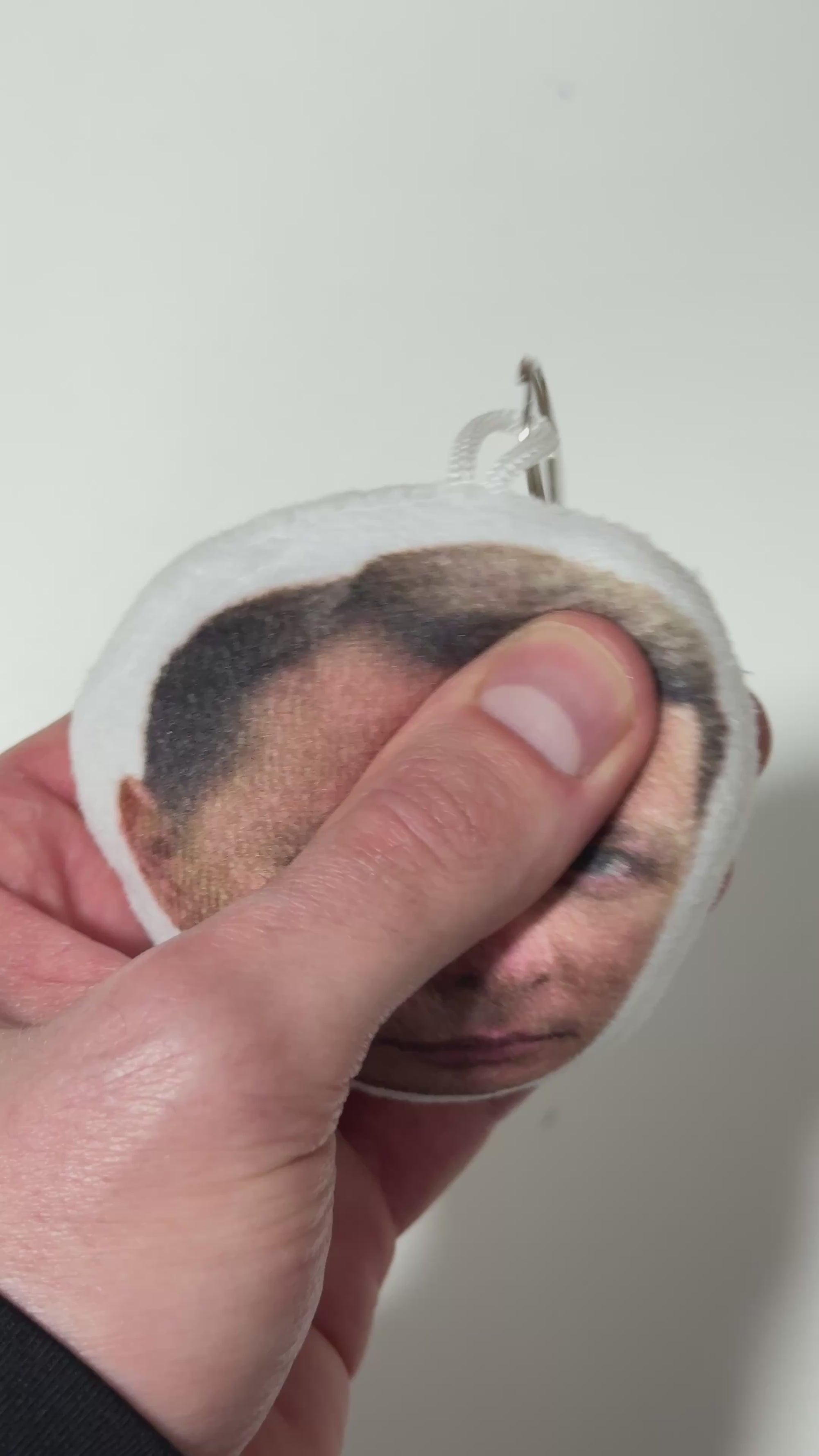 Keychain with speaker Oleg Lyashko