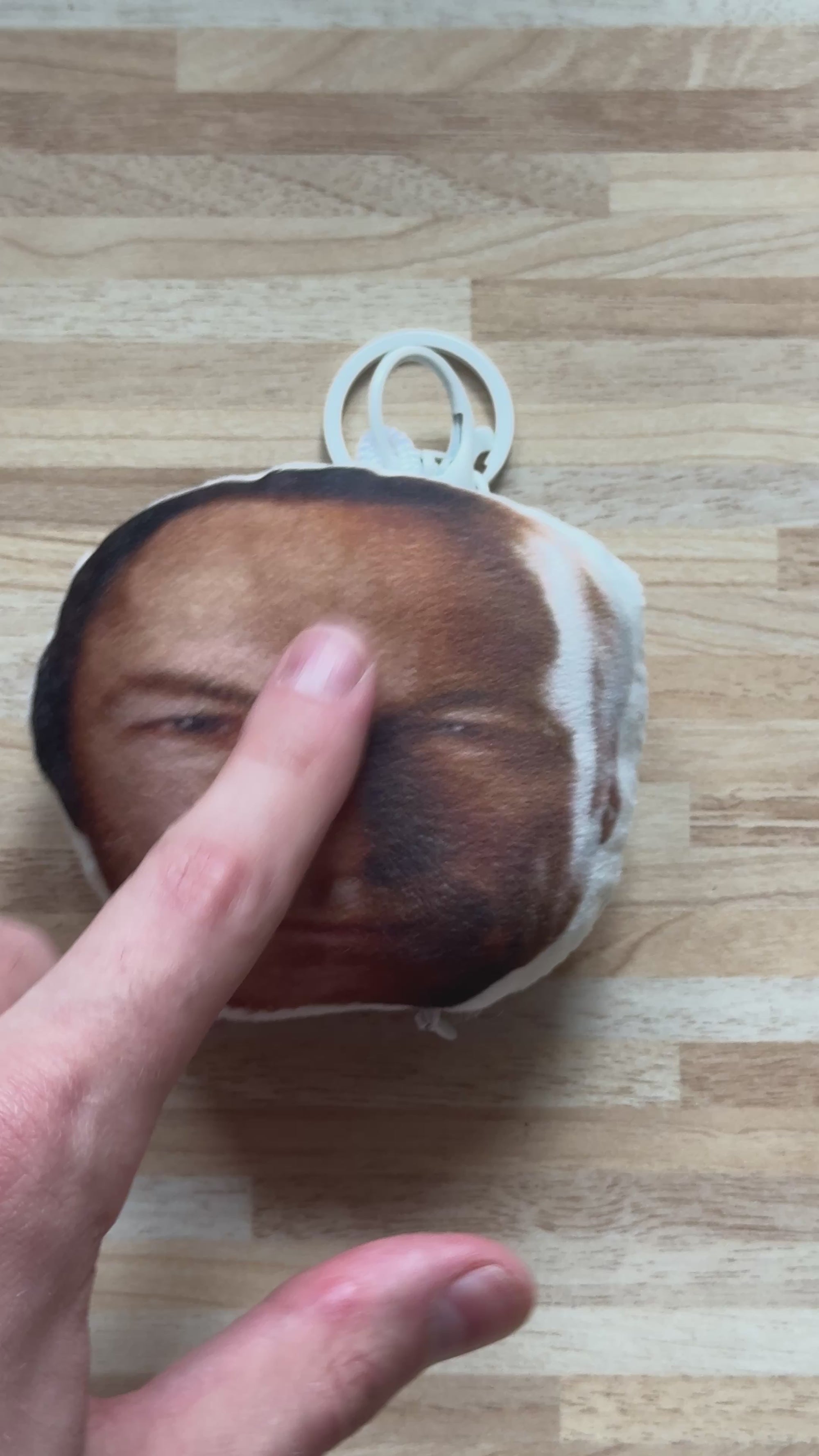 Брелок із динаміком Saul Goodman