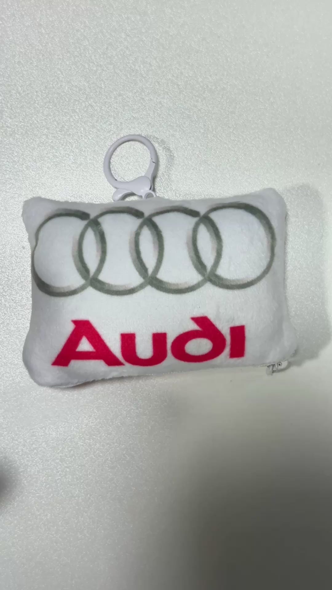 Брелок із динаміком Audi