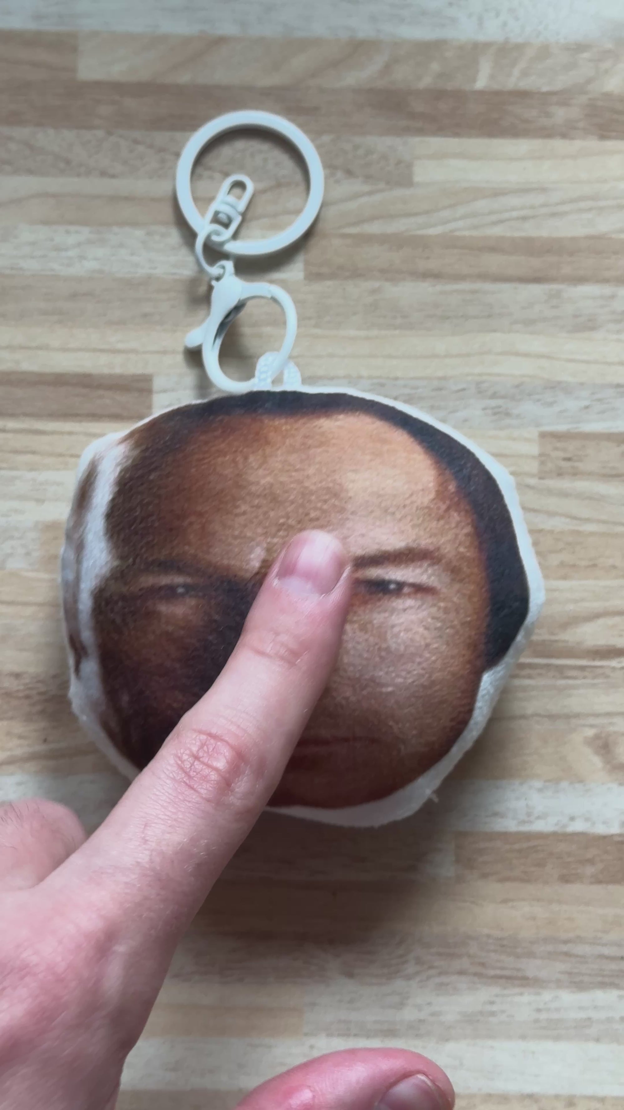 Брелок із динаміком Saul Goodman